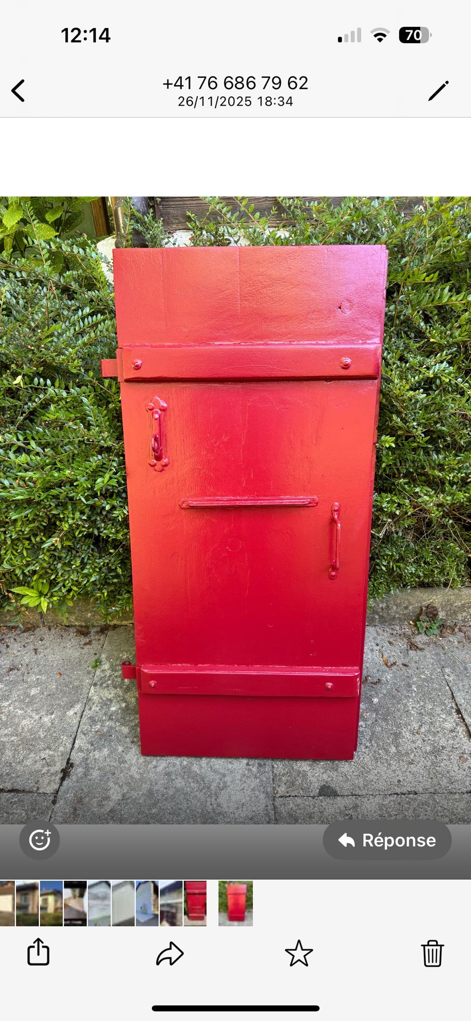 Avant - Porte rouge rénovée